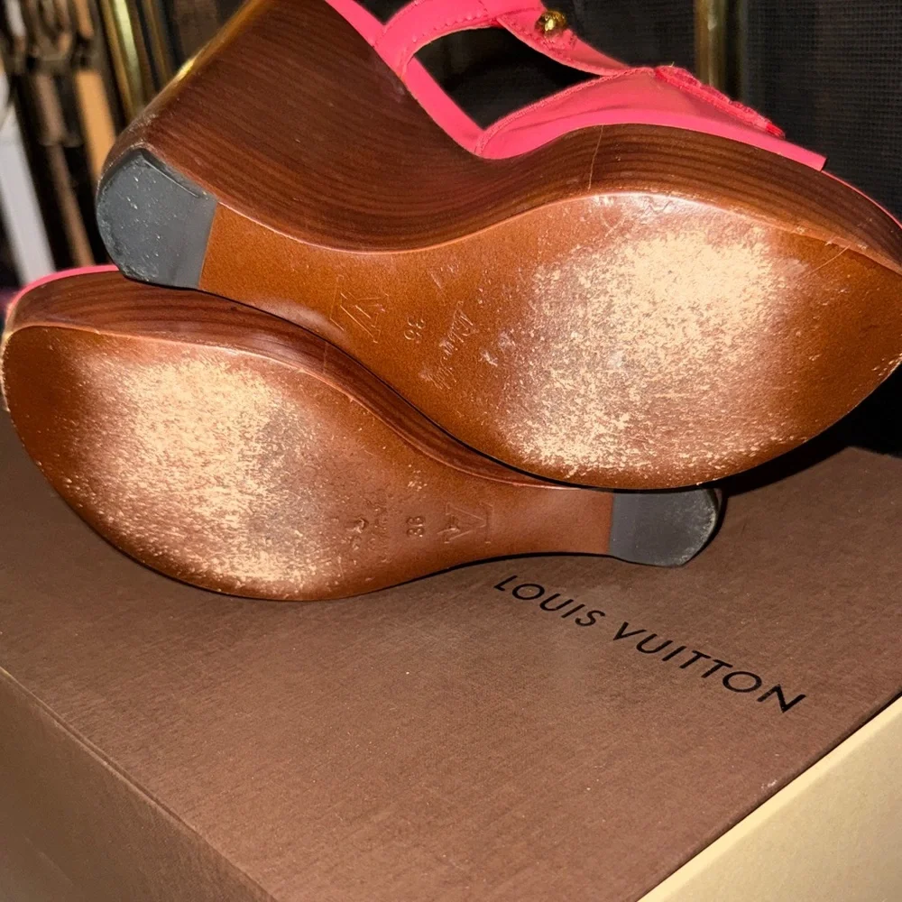 Louis Vuitton Red wooden Wedge Sandals - Picture 10 of 11